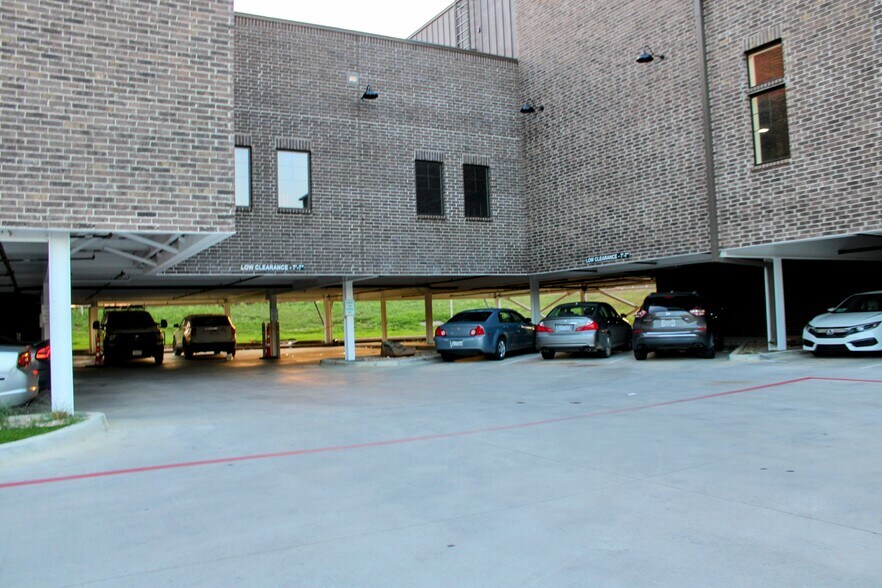 More Photos Of 6428 Davis Blvd, North Richland Hills General Retail For Lease