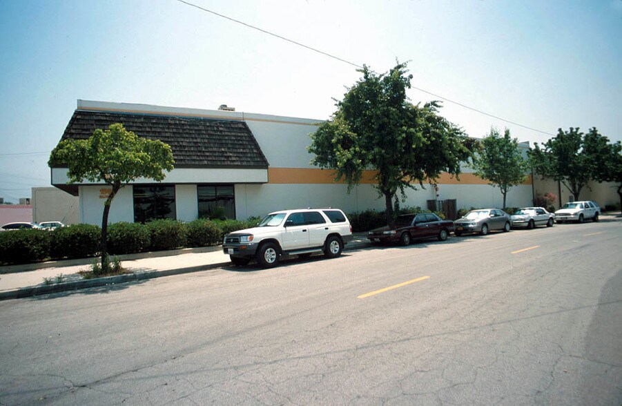 More Photos Of 1840 Valpreda St, Burbank Manufacturing For Lease