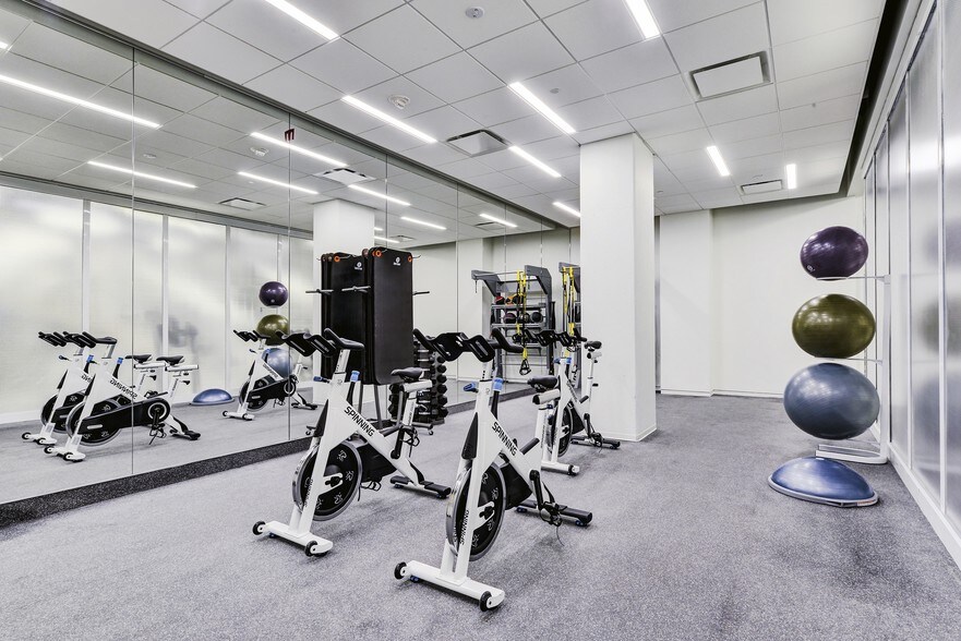More Photos Of 99 M St SE, Washington Office For Sale
