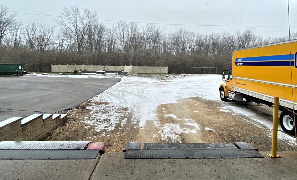 More Photos Of 3050 Plainfield Rd, Dayton Warehouse For Sale