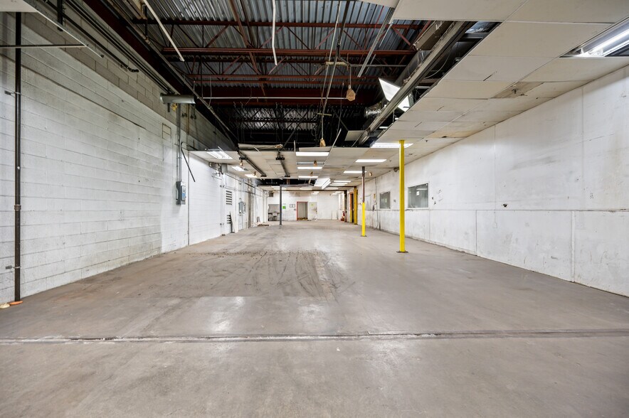 More Photos Of 380 Horace St, Bridgeport Manufacturing For Lease