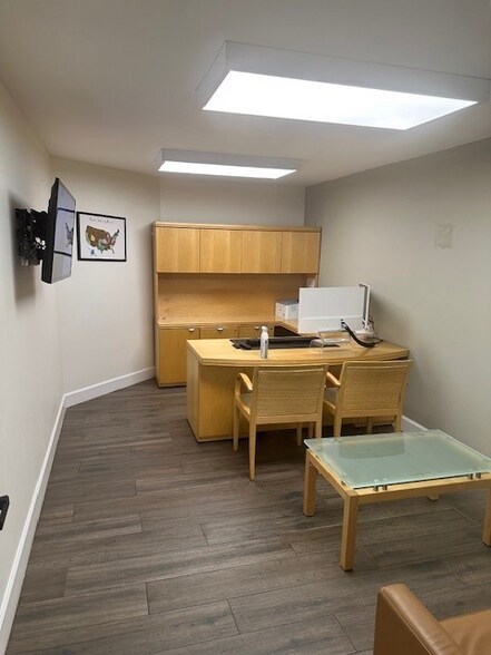 More Photos Of 16115 SW 117th Ave, Miami Showroom For Sale