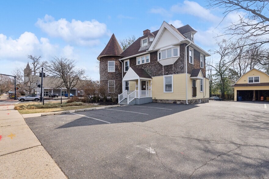 More Photos Of 202 W Main St, Moorestown Office For Sale