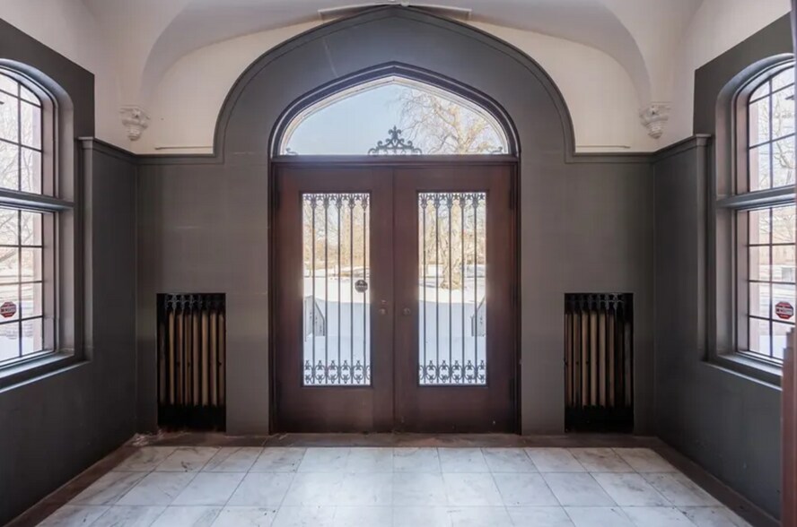 More Photos Of 935 East Ave, Rochester Office For Sale