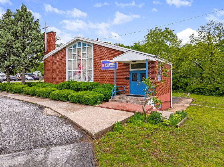 More Photos Of 1424 S 55th St, Kansas City Religious Facility For Sale