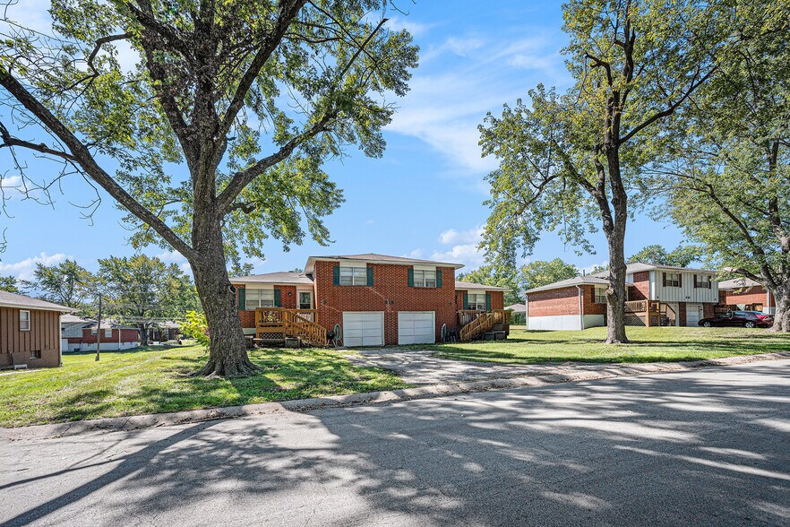 More Photos Of , Lee's Summit Multifamily For Sale