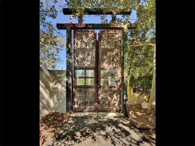 More Photos Of 638 Tillery St, Austin Office For Sale