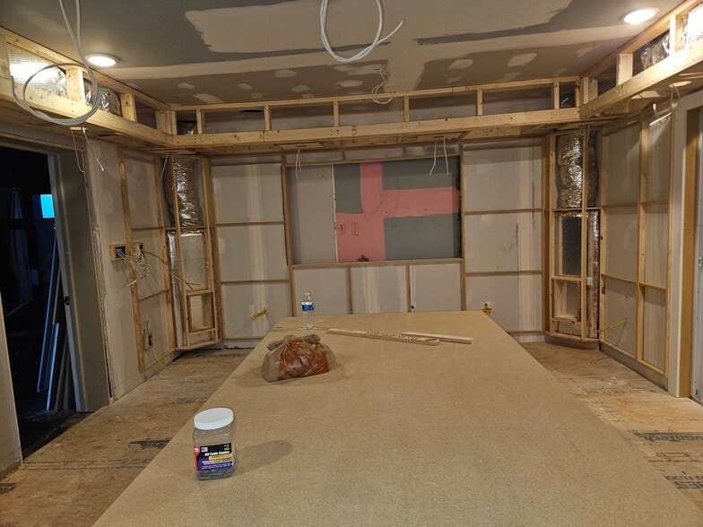 More Photos Of 949 Image Ave NW, Atlanta Loft Creative Space For Lease