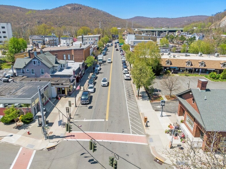 More Photos Of 50 Lafayette Ave, Suffern Freestanding For Lease