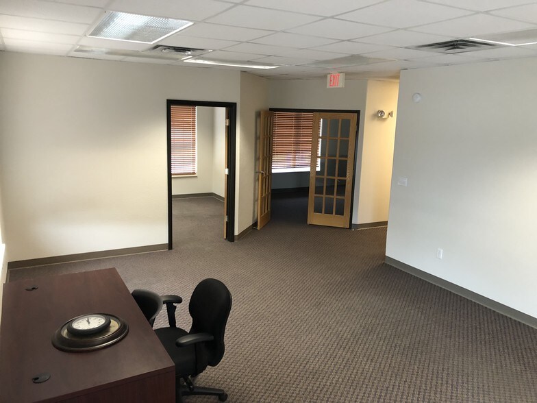 More Photos Of 1515 E Cleveland Ave, Monett Office For Lease