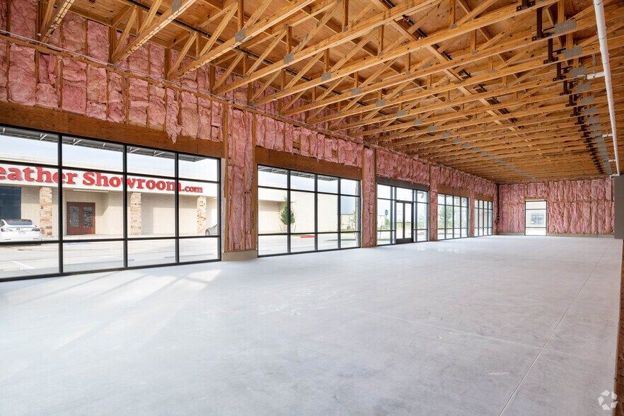 More Photos Of 2609 S Interstate 35, San Marcos Storefront Retail Office For Lease