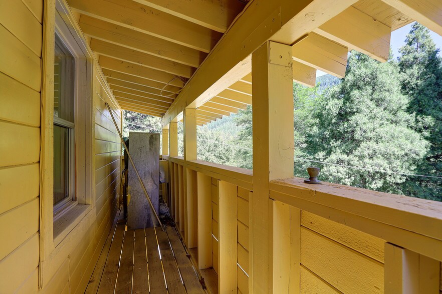 More Photos Of 212 Main St, Sierra City Hotel For Sale