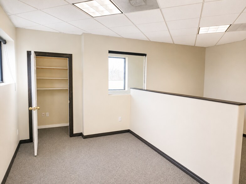 More Photos Of 6713 Broadway, Pearland Unknown For Lease