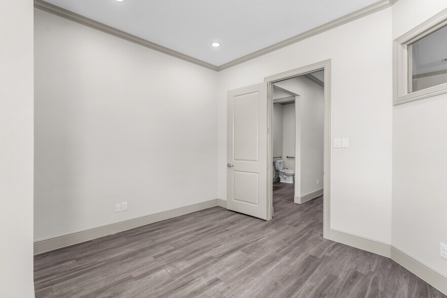 More Photos Of 17138 N Eldridge Pky, Tomball Medical For Lease