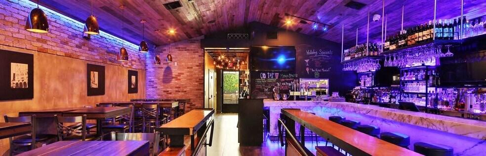 More Photos Of 10964 Ventura Blvd, Studio City Restaurant For Lease