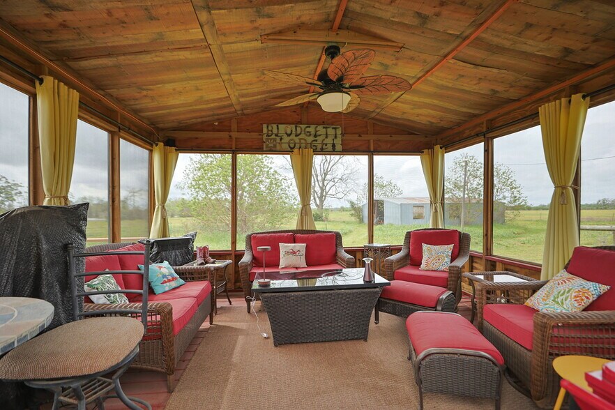More Photos Of 10191 Bonner Rd, Pattison Specialty For Sale