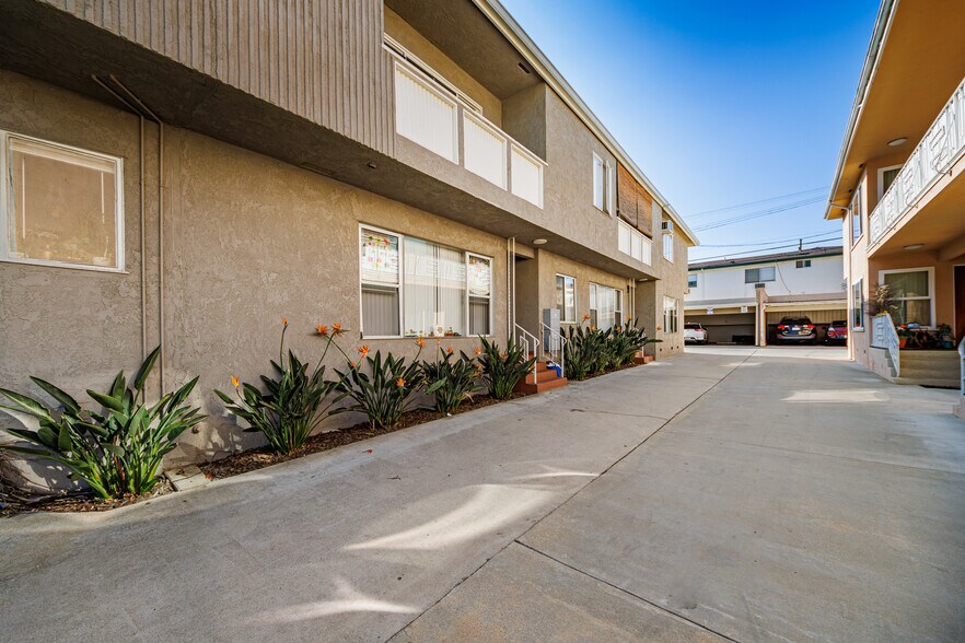 More Photos Of 1037 S Holt Ave, Los Angeles Apartments For Sale
