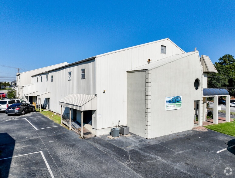 More Photos Of 3935 Sunset Blvd, West Columbia Unknown For Lease