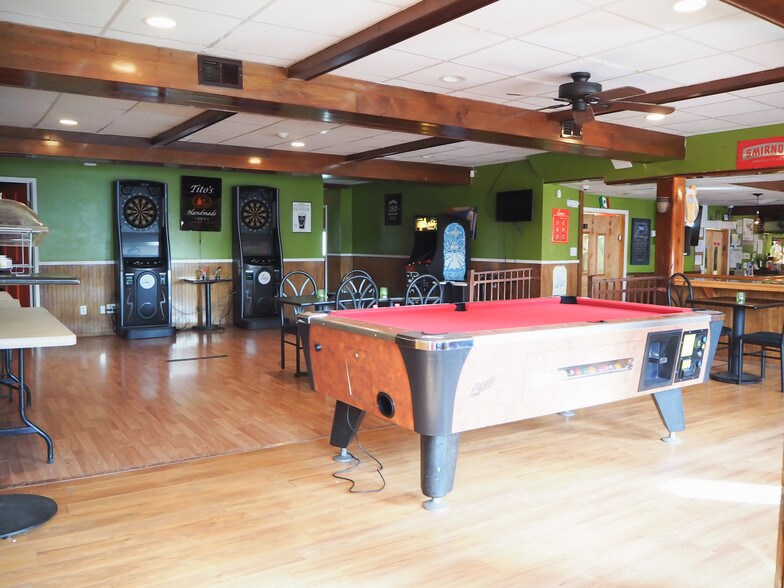 More Photos Of 1 Wall St, Cromwell Restaurant For Sale