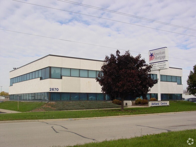 More Photos Of 2670 S Ashland Ave, Green Bay Office For Lease