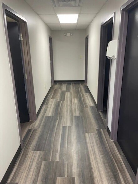 More Photos Of 7926 Preston Hwy, Louisville Medical For Lease