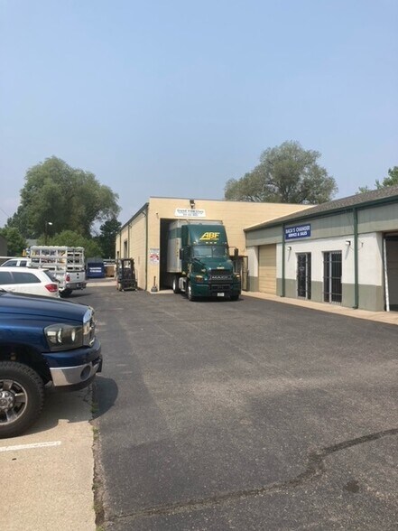 More Photos Of 5985 Lamar St, Arvada Warehouse For Lease