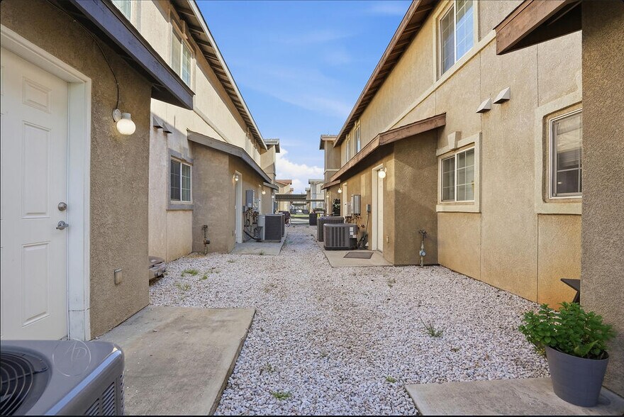 More Photos Of 600 Hosking Ave, Bakersfield Apartments For Sale