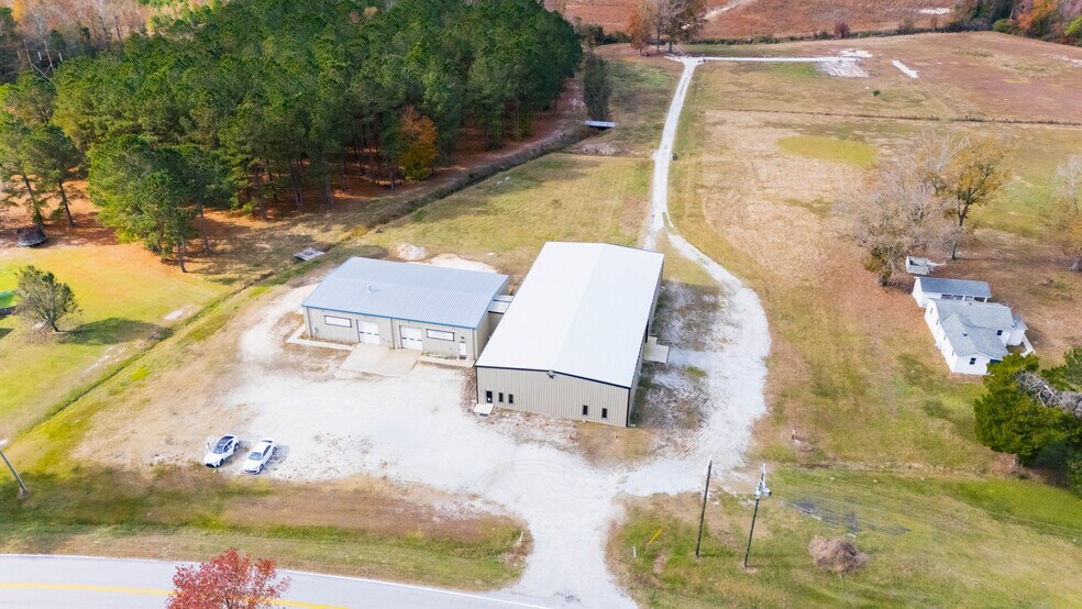 More Photos Of 1140 Clarks Rd, New Bern Warehouse For Lease
