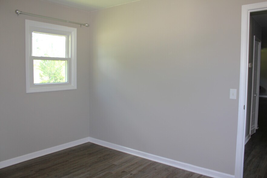 More Photos Of 1402 Rucker Blvd, Enterprise Office For Sale