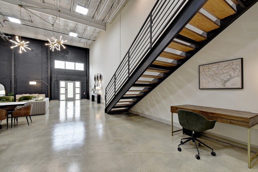 More Photos Of 215 Coca Cola Pl, San Antonio Apartments For Lease