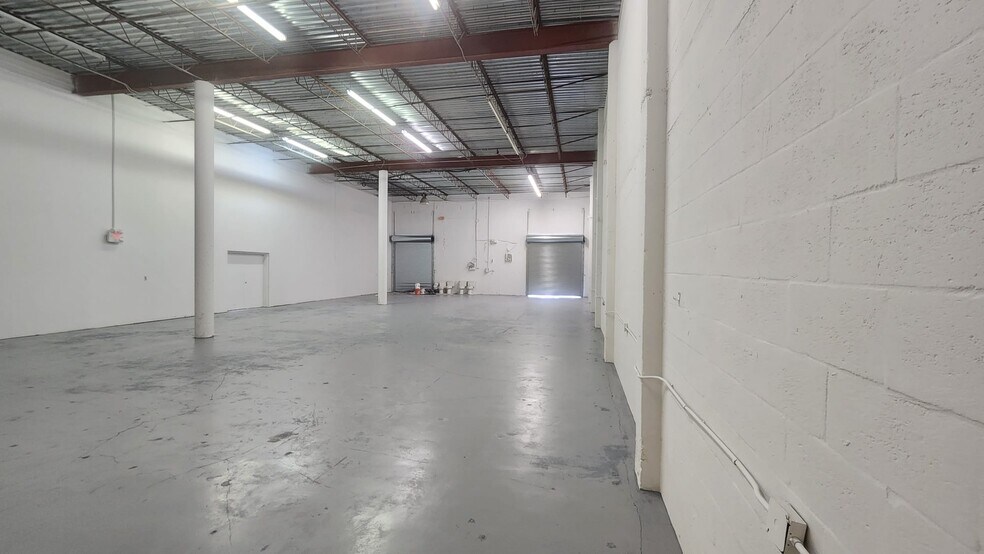 More Photos Of 7890 NW 34th St, Miami Warehouse For Lease