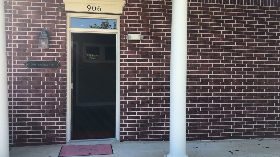 Primary Photo Of 4501 Cartwright Rd, Missouri City Medical For Lease