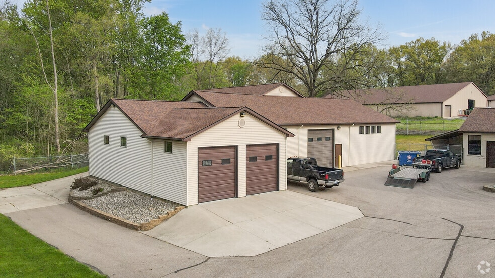 More Photos Of 310 Custer Dr, Battle Creek Medical For Lease