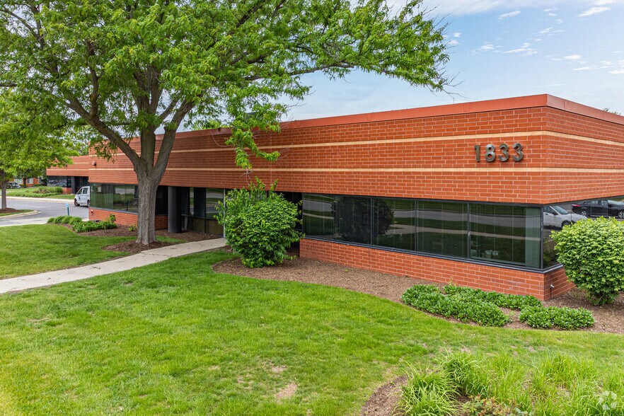 More Photos Of 1833 Centre Point Cir, Naperville Office For Sale