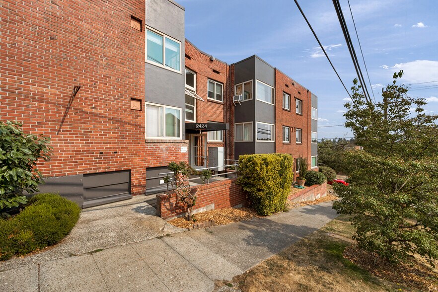 More Photos Of 2424 E Denny Way, Seattle Apartments For Sale