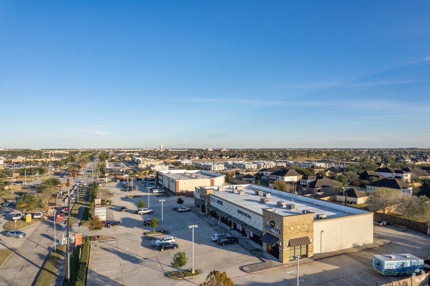 More Photos Of 12810 W Broadway St, Pearland Unknown For Lease