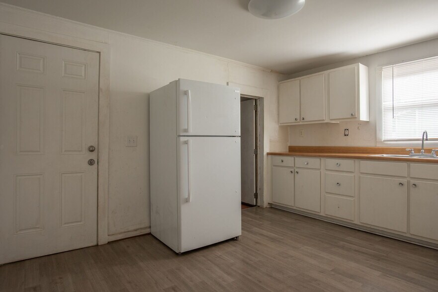 More Photos Of , Kings Mountain Unknown For Sale