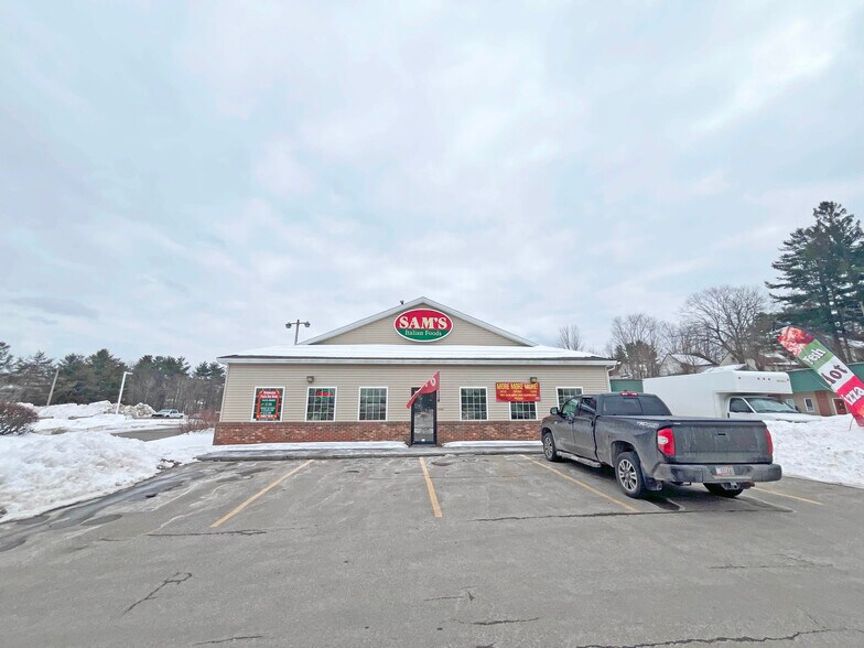 More Photos Of 675 Main St, Lewiston Freestanding For Sale