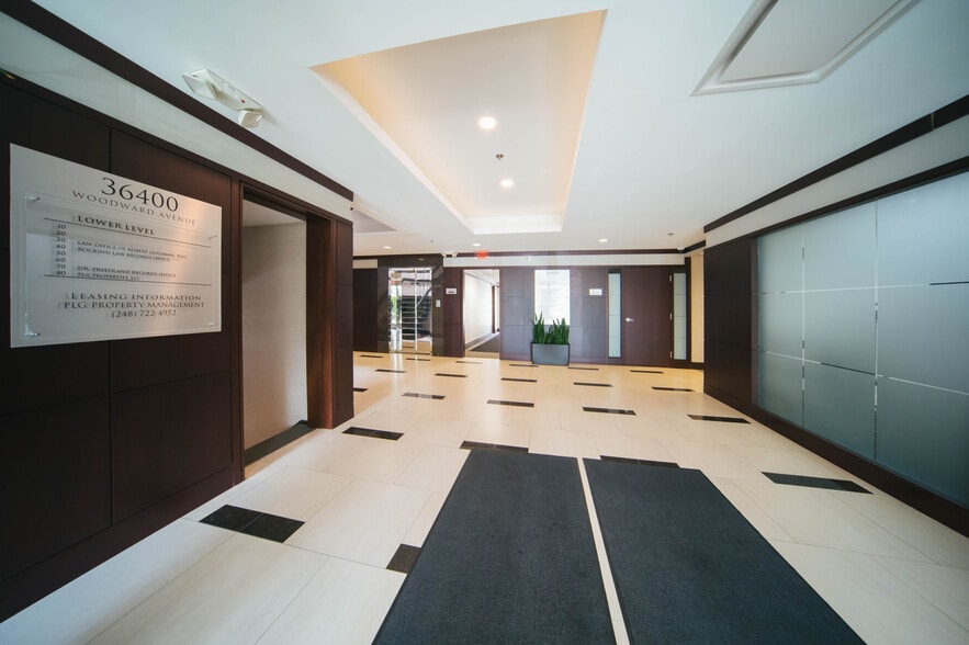 More Photos Of 36400 Woodward Ave, Bloomfield Hills Office For Lease