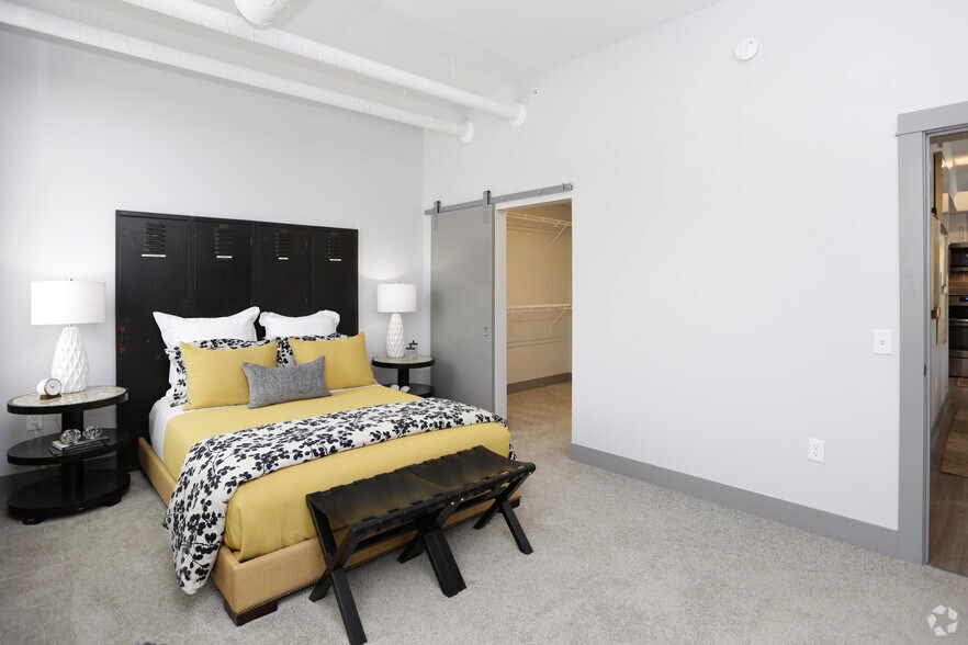 More Photos Of 285 Western Ave, Muskegon Apartments For Lease