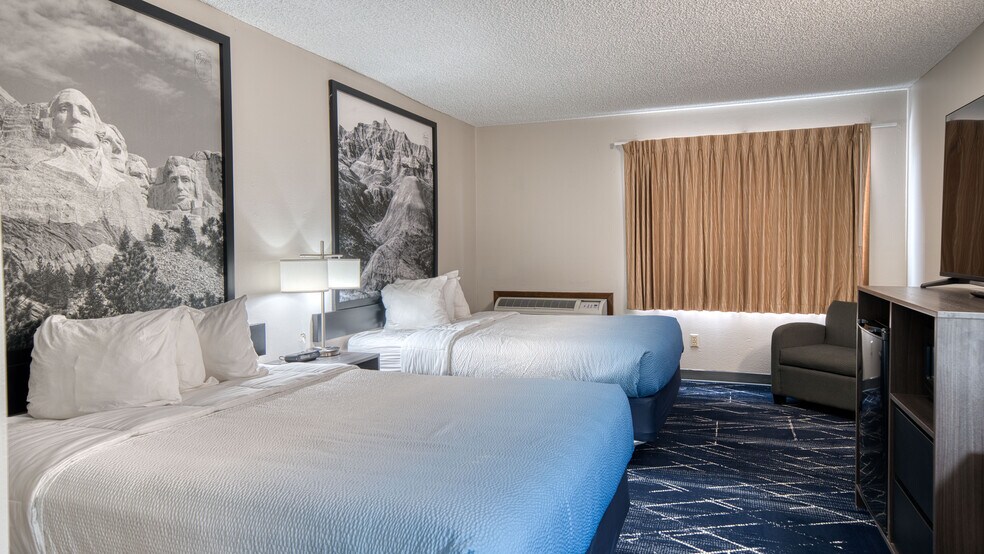 More Photos Of 2600 Whitewood Service Rd, Sturgis Hotel For Sale