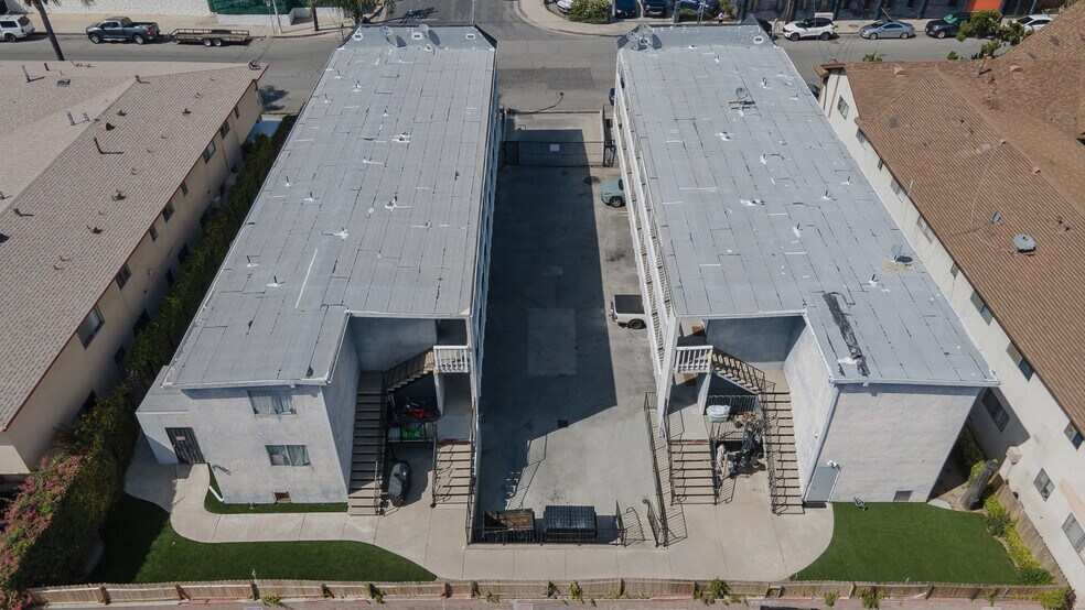 More Photos Of 18356 Napa St, Northridge Apartments For Sale