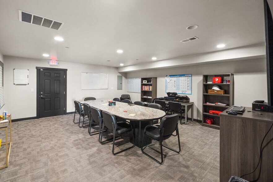 More Photos Of 146 Village Center Ln, Bozeman Flex For Sale