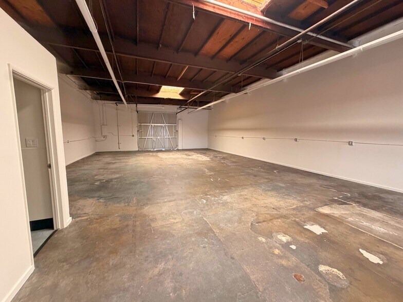 More Photos Of 1600-1618 E Wilshire Ave, Santa Ana Manufacturing For Lease