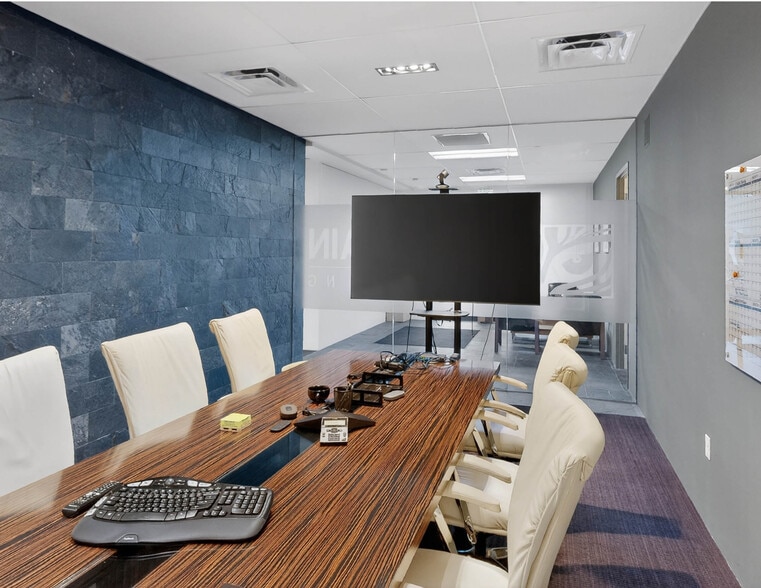 More Photos Of 1250 City View Ctr, Oviedo Office For Lease