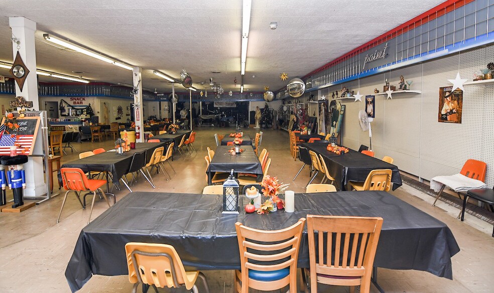 More Photos Of 106 W North Railroad St, Four Oaks Storefront For Sale