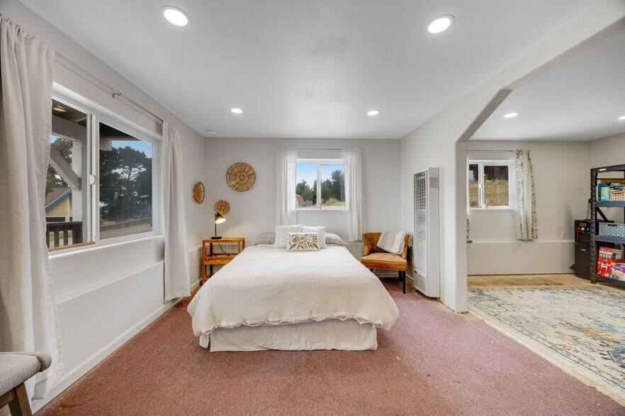 More Photos Of 129 Lower Pacific Dr, Whitethorn General Retail For Sale