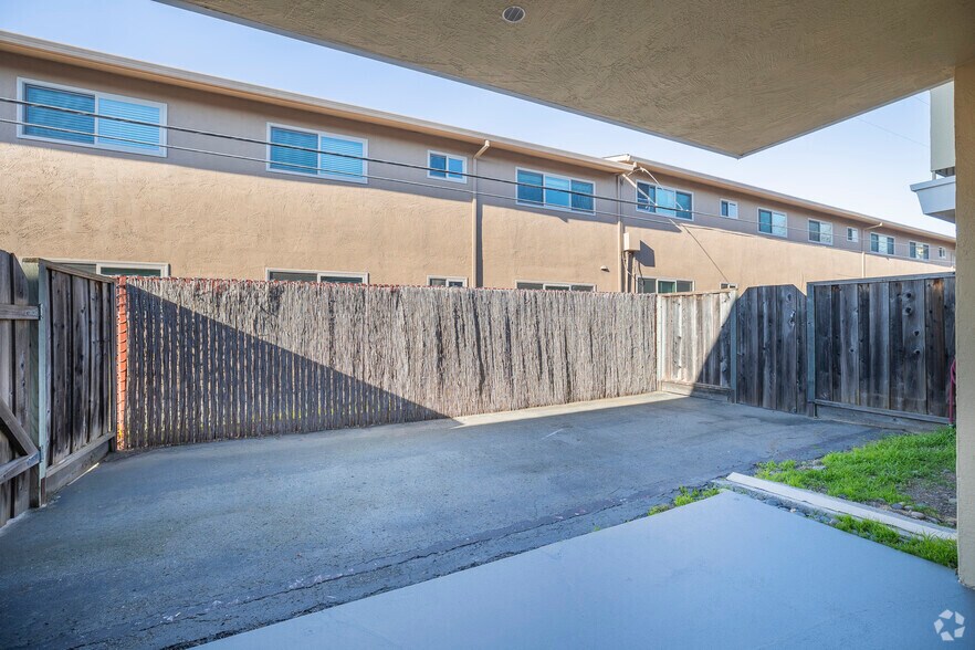 More Photos Of 2615 Marina Blvd, San Leandro Apartments For Sale