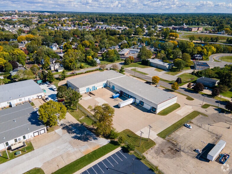 More Photos Of 630 E Bronson St, South Bend Light Distribution For Lease