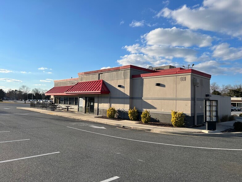 More Photos Of 881 E Pulaski Hwy, Elkton Restaurant For Lease